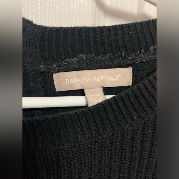 🎀3/$35 Banana Republic sweater🎀 - Picture 3 of 3